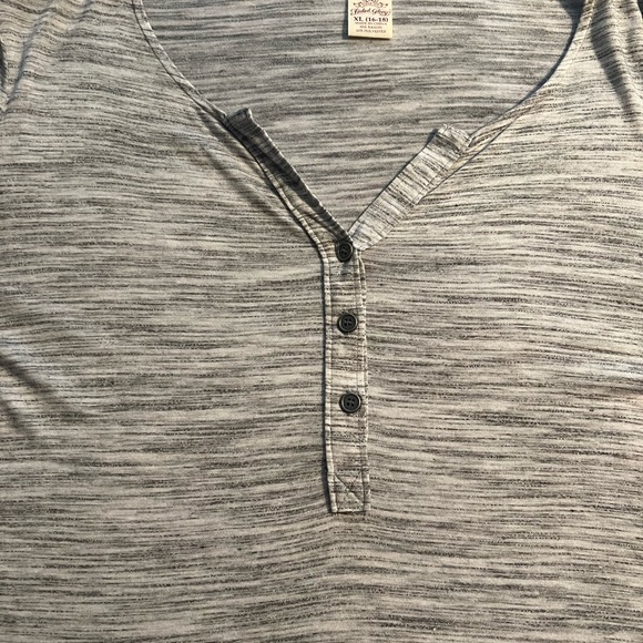 Cute Top - Picture 4 of 6